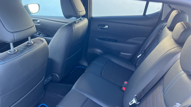 Nissan LEAF 160kW e+ N-Connecta 62kWh 5dr Auto Electric Hatchback